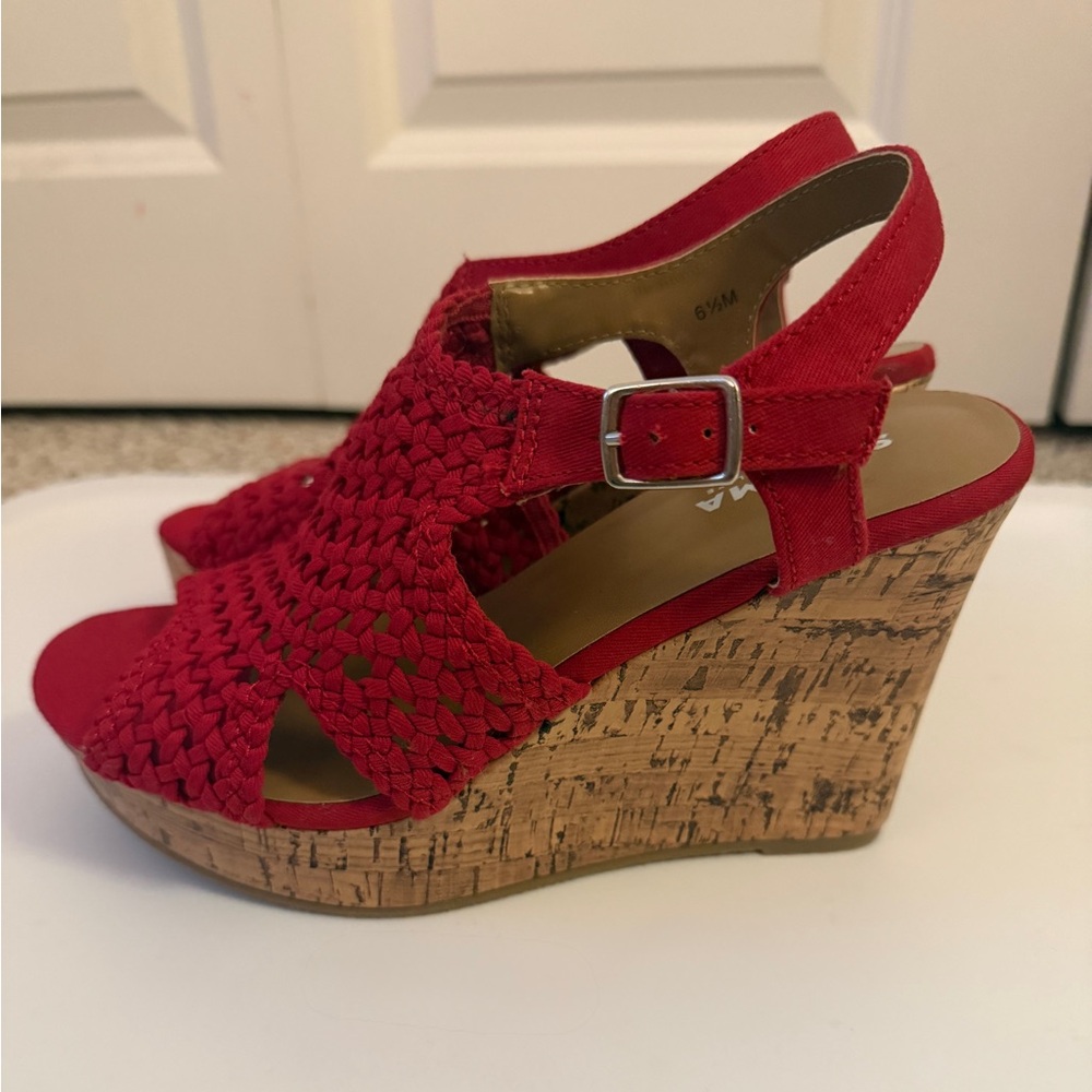 Kohl's Sonoma Red Woven Wedges - Picture 2 of 8